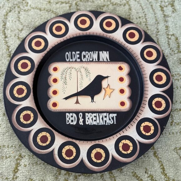 Olde Crow Inn Bed & Breakfast Primitive Decor Plate - Picture 1 of 3